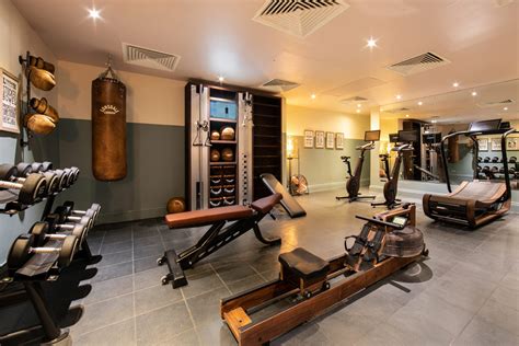 Top Hotels with Gyms in Canal Winchester .